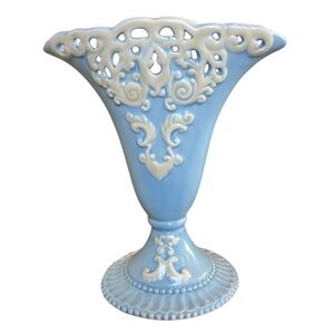 VTG Burton & Burton White Porcelain Reticulated Vase Lace Floral Pattern 7.5”